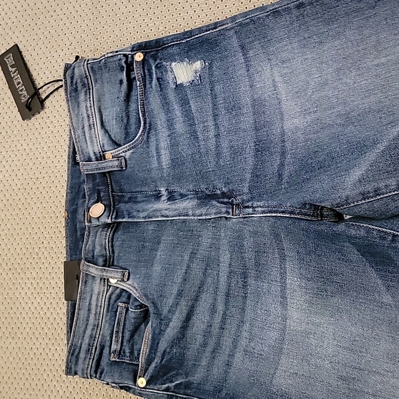 NWT BLANK NYC "Madison" Distressed High-Rise Crop Jeans Size:28 - Picture 5 of 12